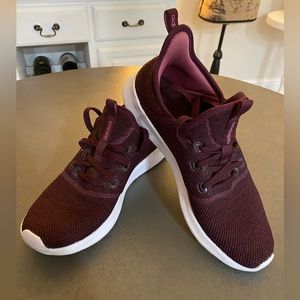 Adidas women’s size 9 tennis shoes. Maroon color